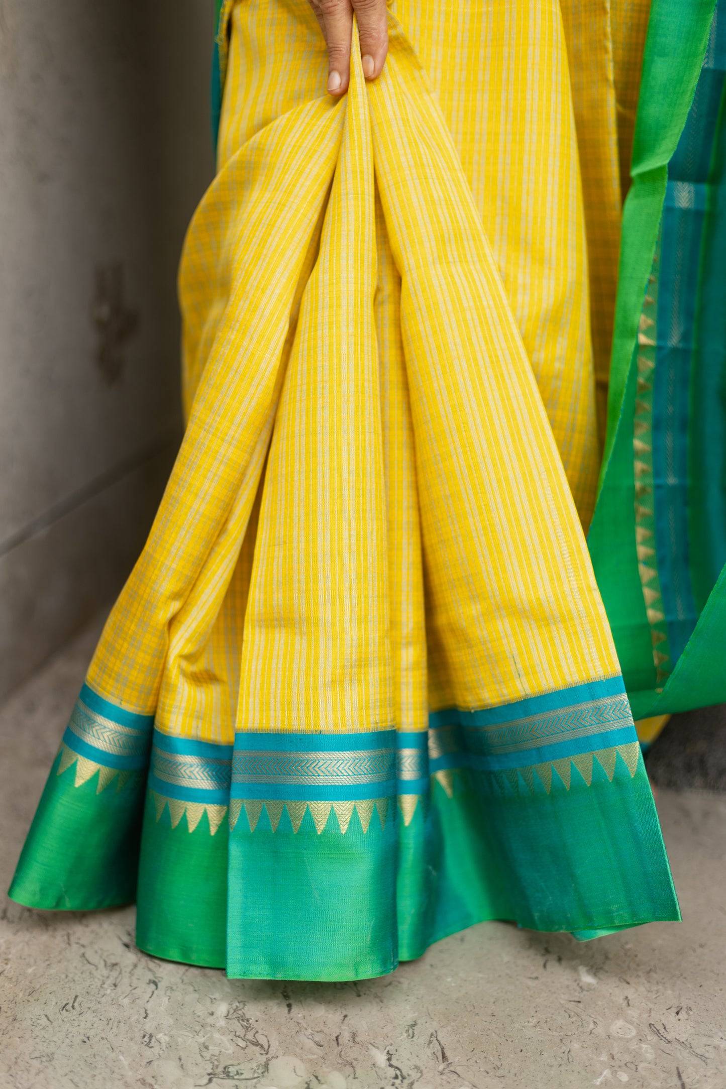 Kaalai Pozhudhil