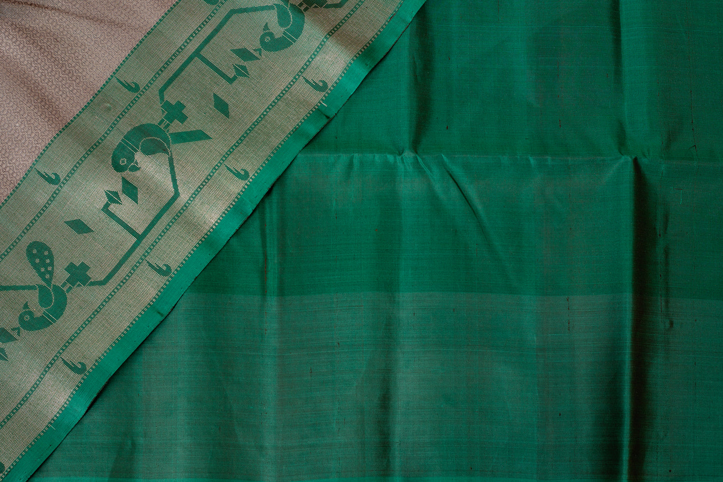 Dwaraka - Lightweight Silk Saree