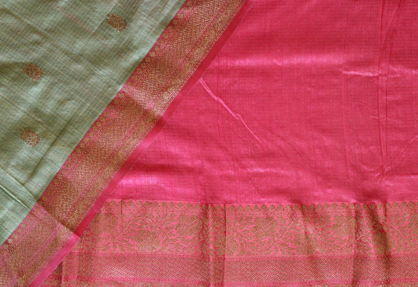 Lakshmi Vihara - Banaras silk saree