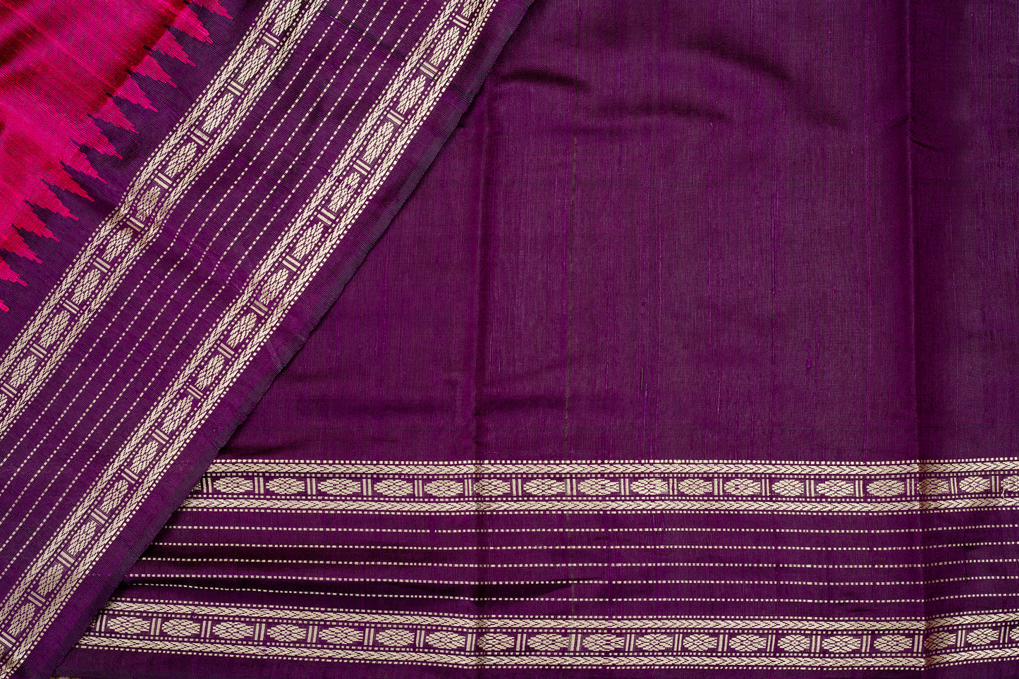 Divyam - Lightweight silk saree