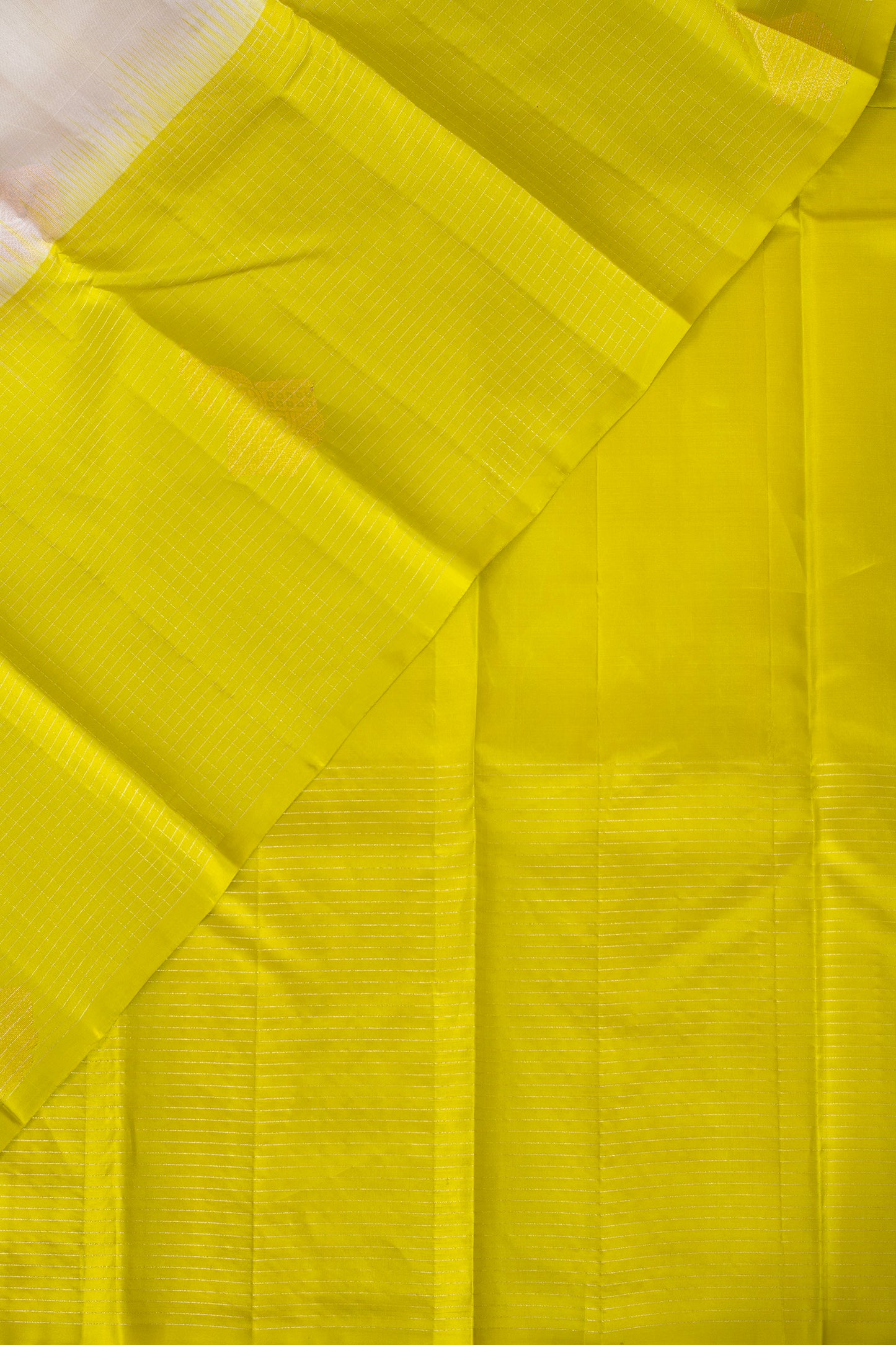 Thoranai - Lightweight silk saree