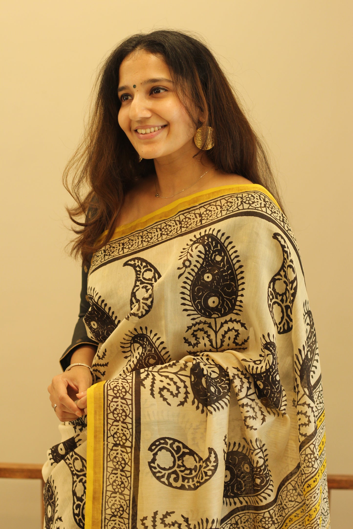 Maheswari | Manjal