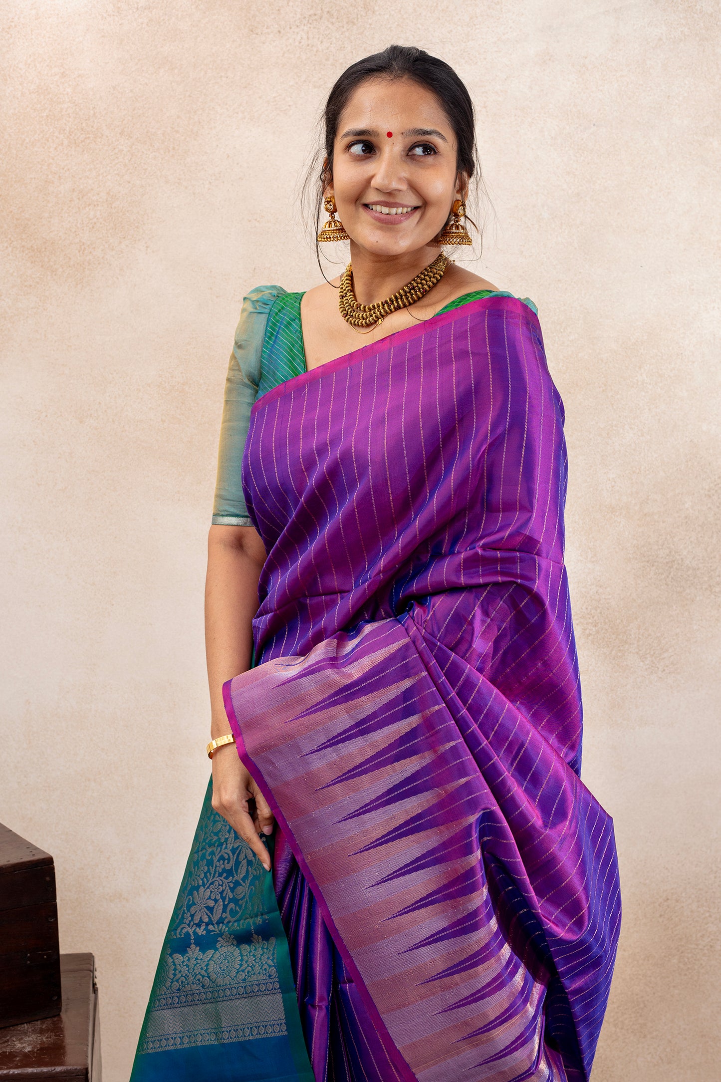 Urmi - Lightweight Silk