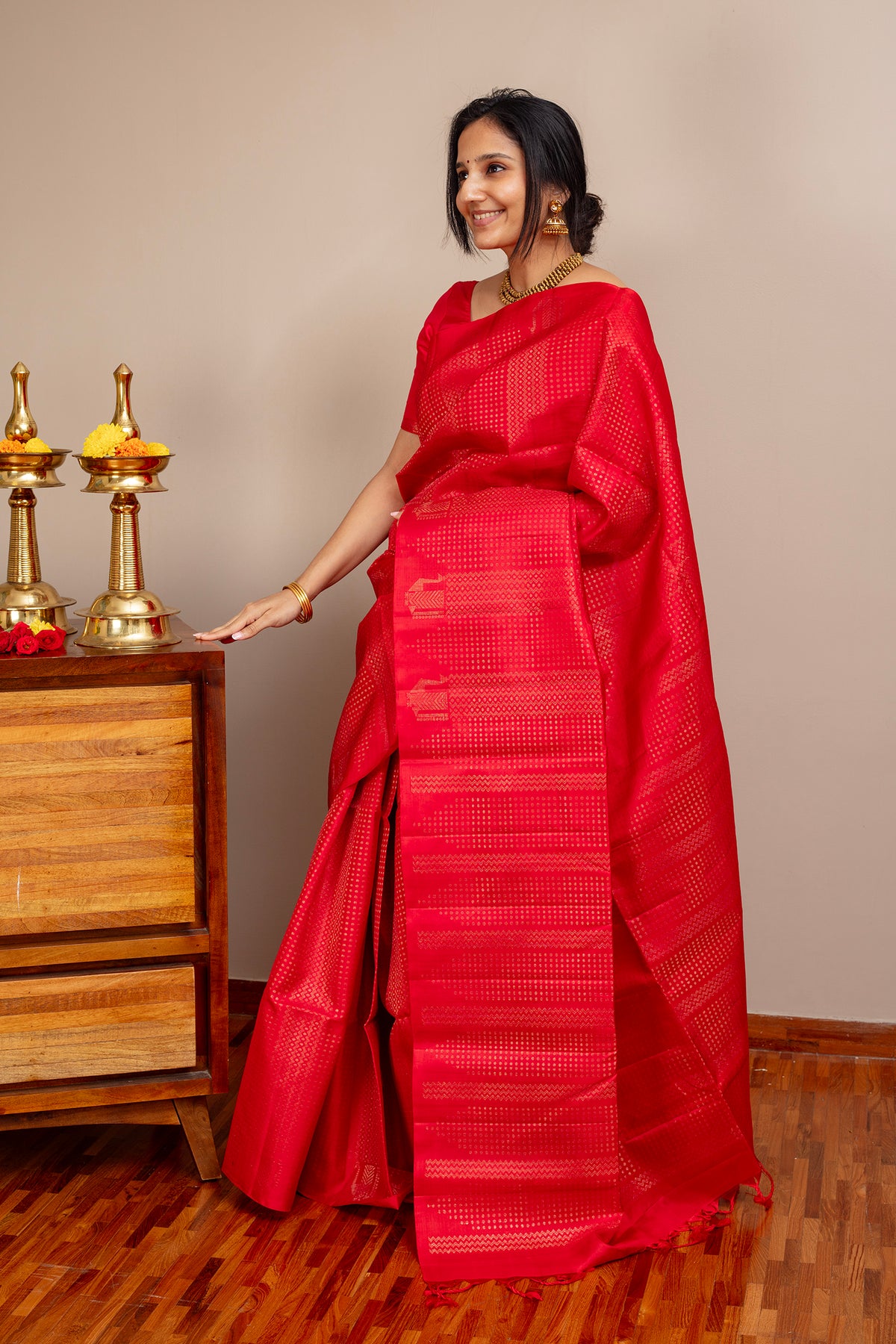 Rajatamaya - Lightweight silk saree