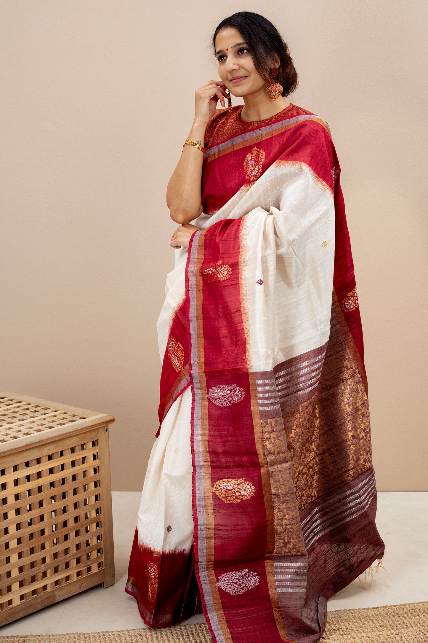 Ashwamedha - Lightweight silk saree