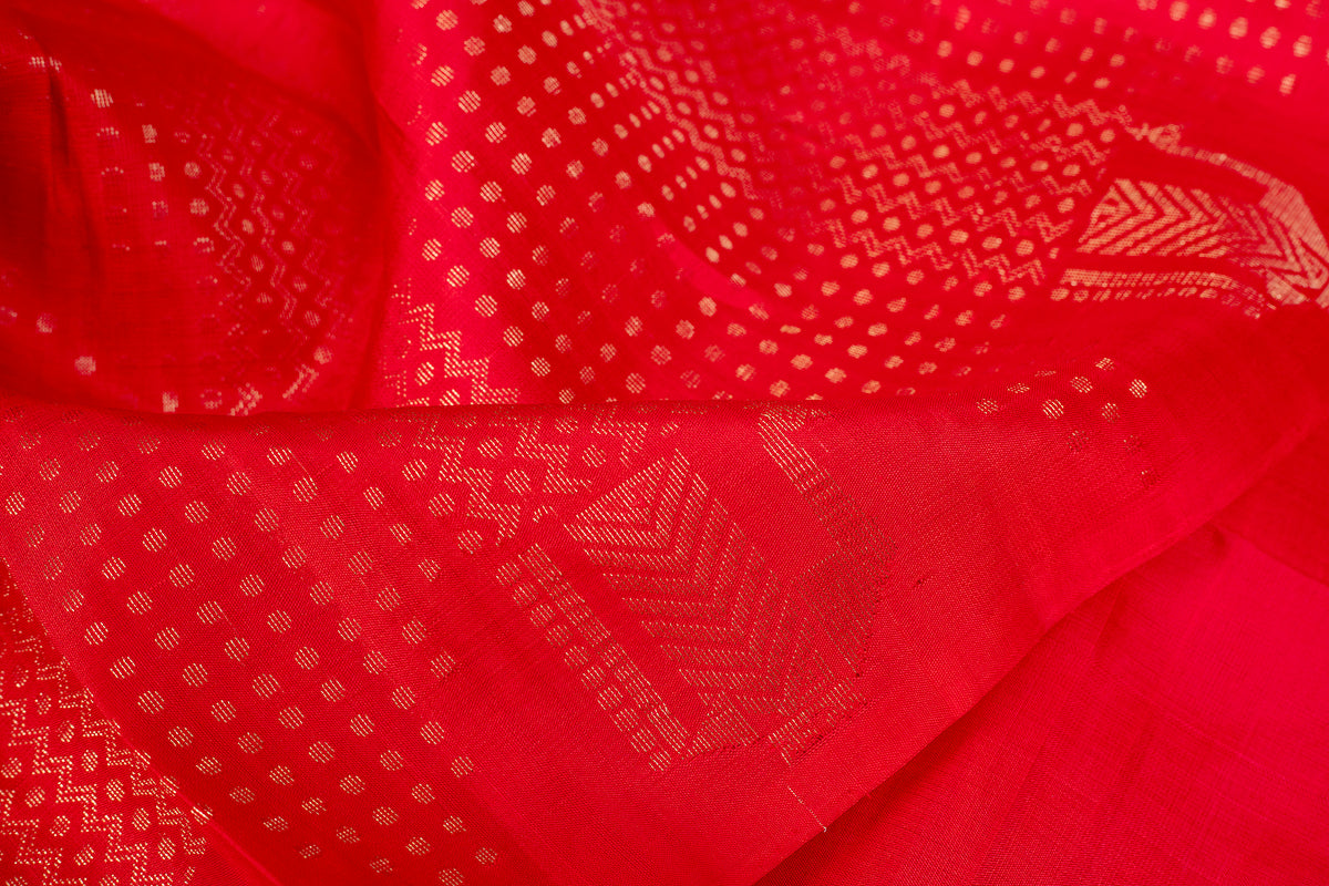 Rajatamaya - Lightweight silk saree
