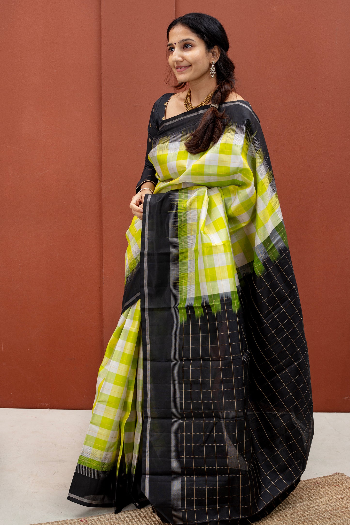Desika - Lightweight silk saree