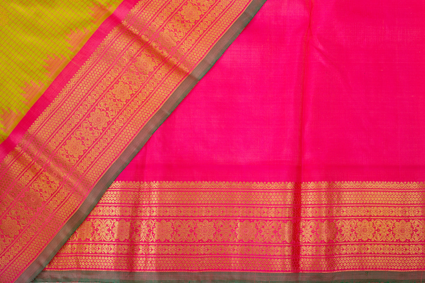 Hamsayukta - Gadwal silk saree