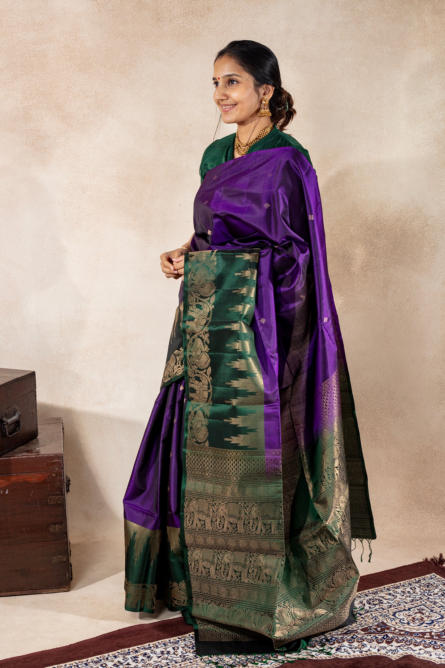Parambriya - Lightweight Silk Saree