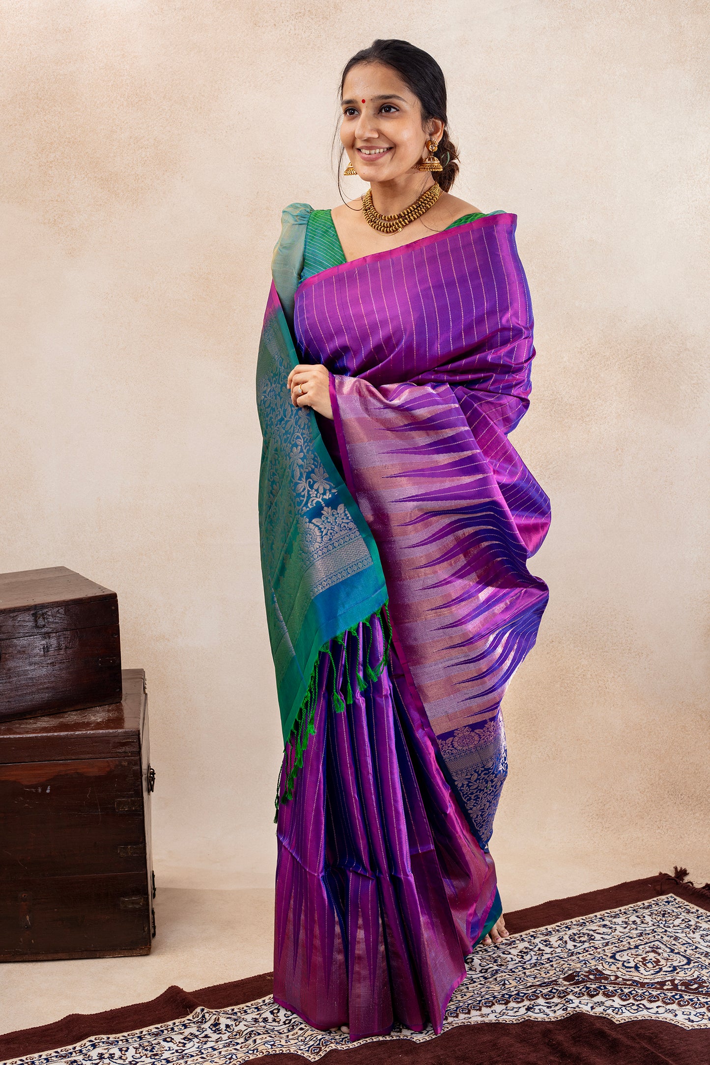 Urmi - Lightweight Silk