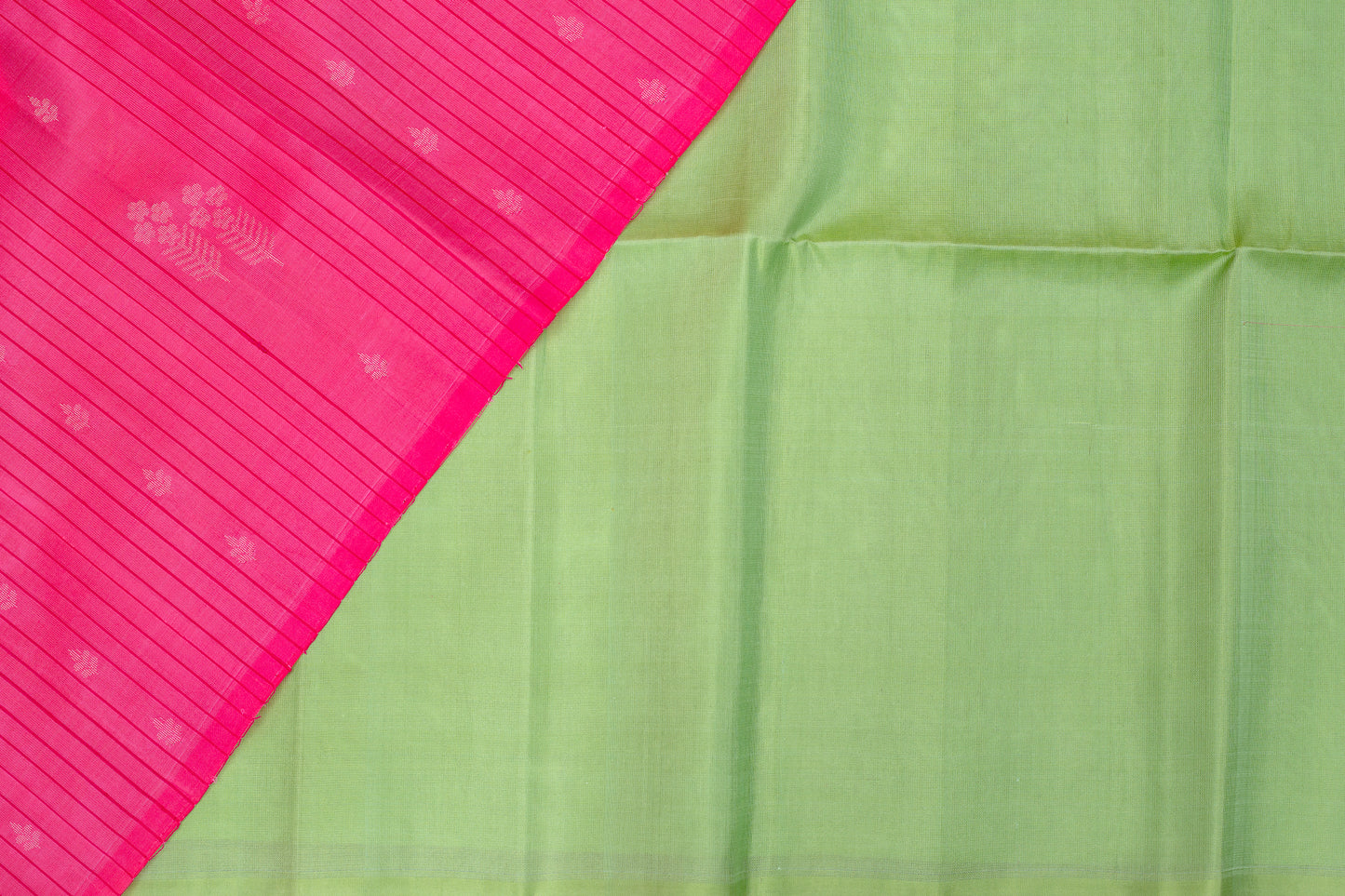 Bhairavi - Lightweight silk saree