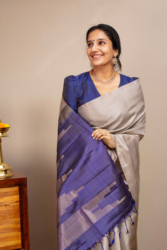 Bhavadharini - Lightweight Silk Saree