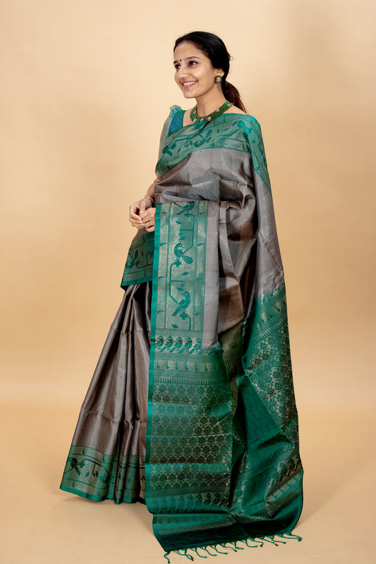 Dwaraka - Lightweight Silk Saree
