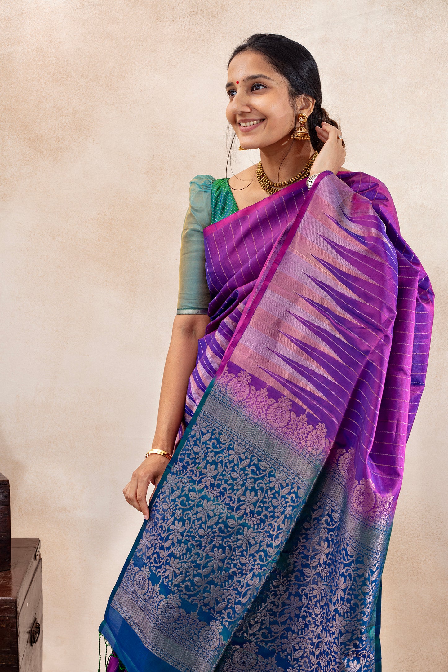 Urmi - Lightweight Silk