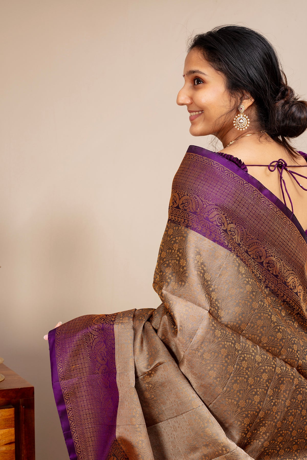 Raajneeti - Lightweight silk saree
