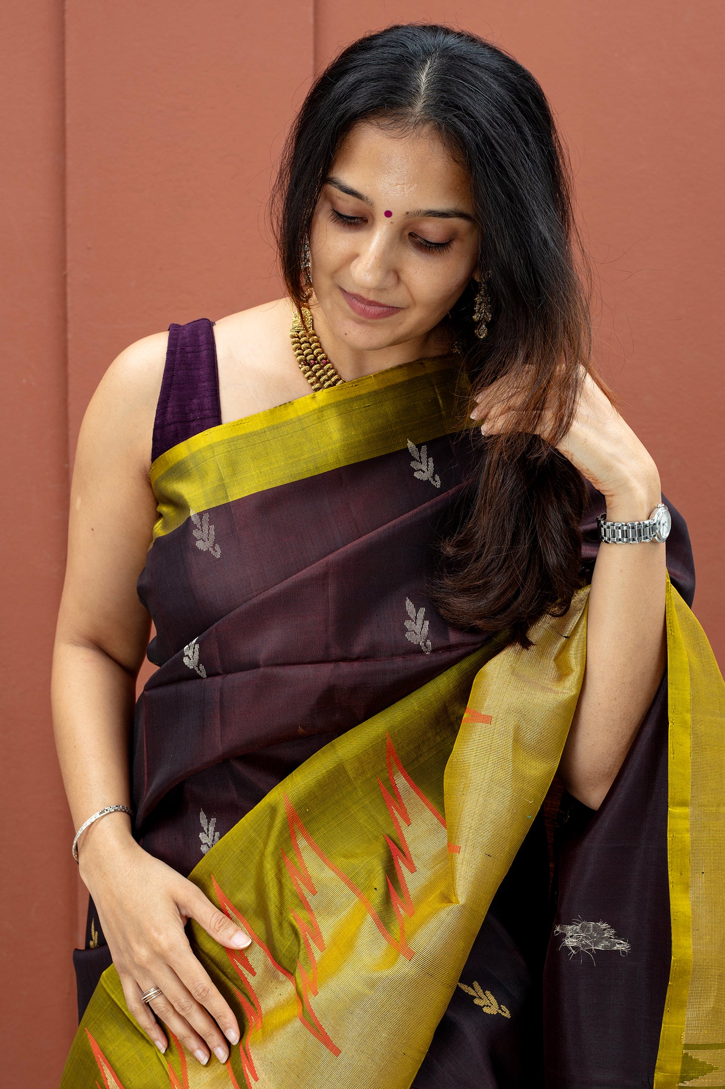 Raajneeti - Lightweight silk saree