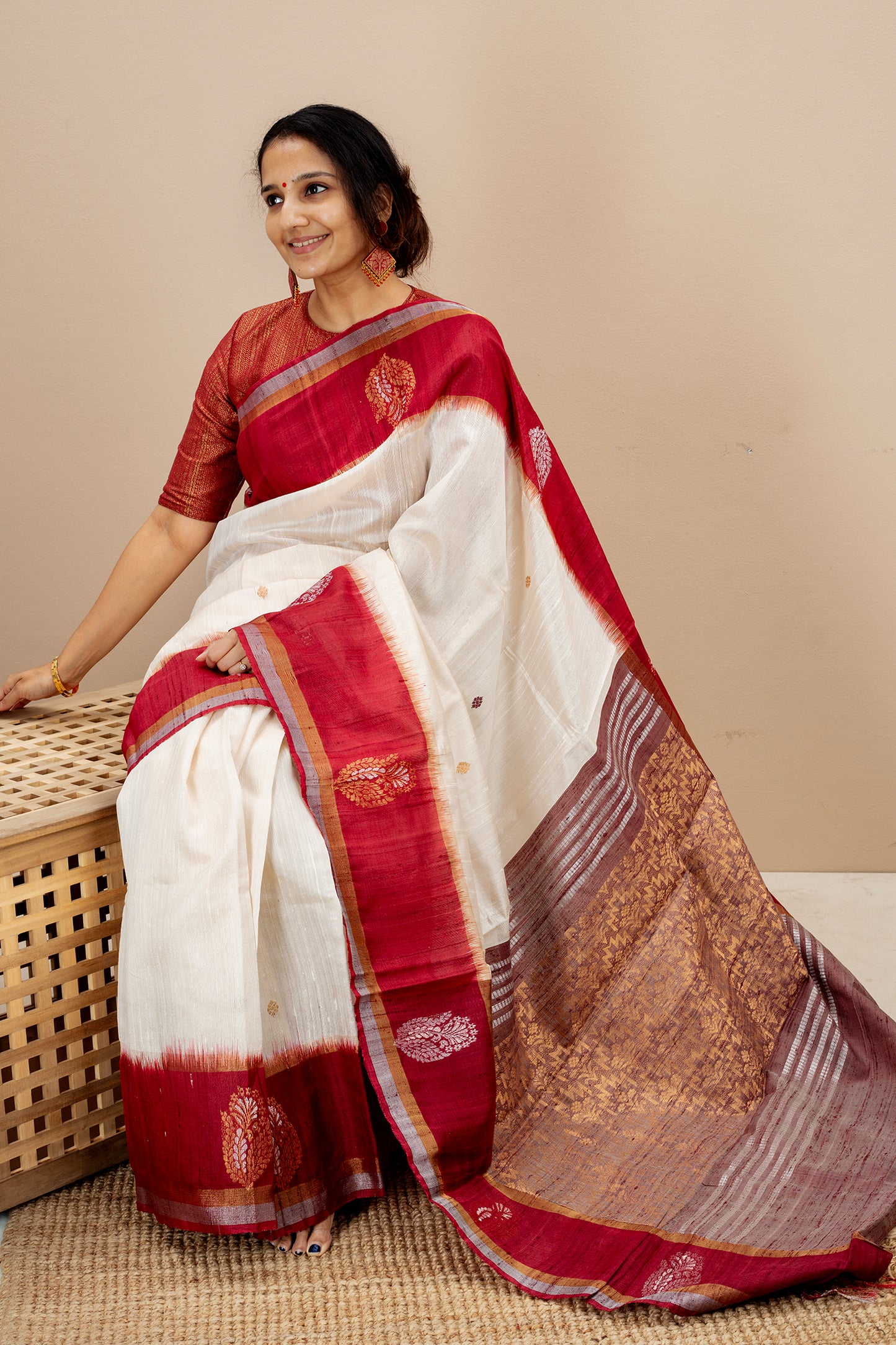 Ashwamedha - Lightweight silk saree