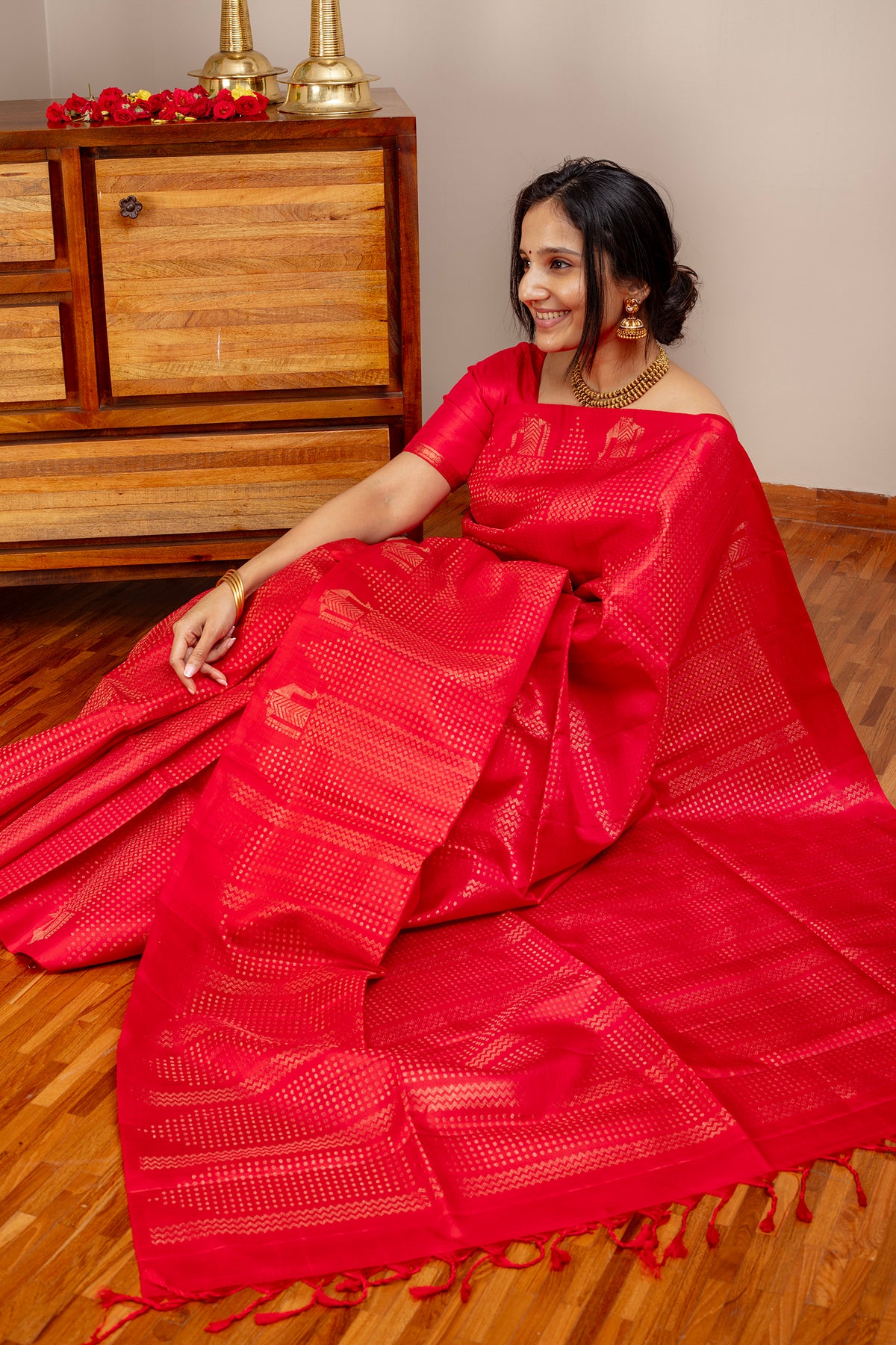 Rajatamaya - Lightweight silk saree