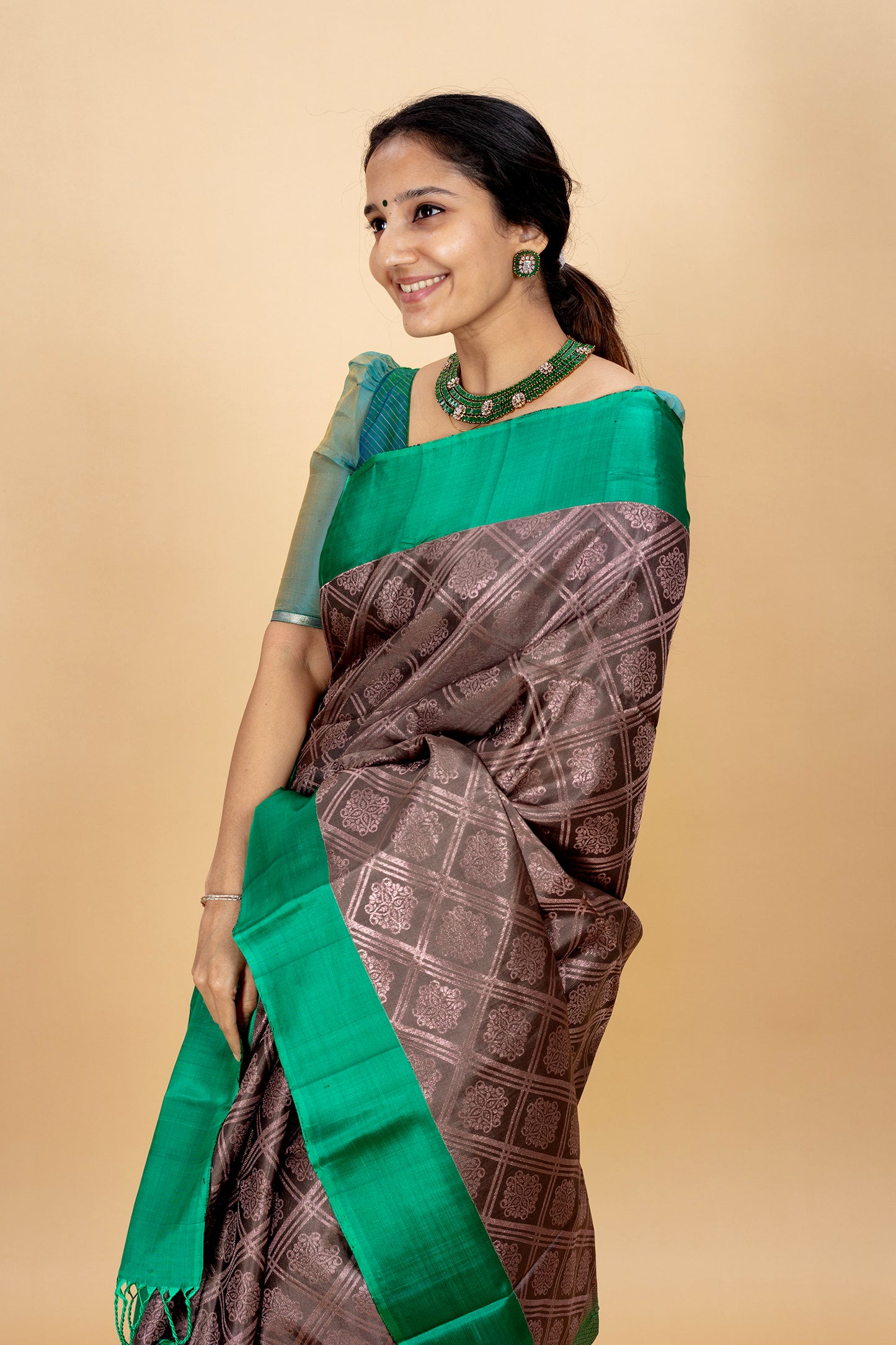 Yashoda - Lightweight silk saree