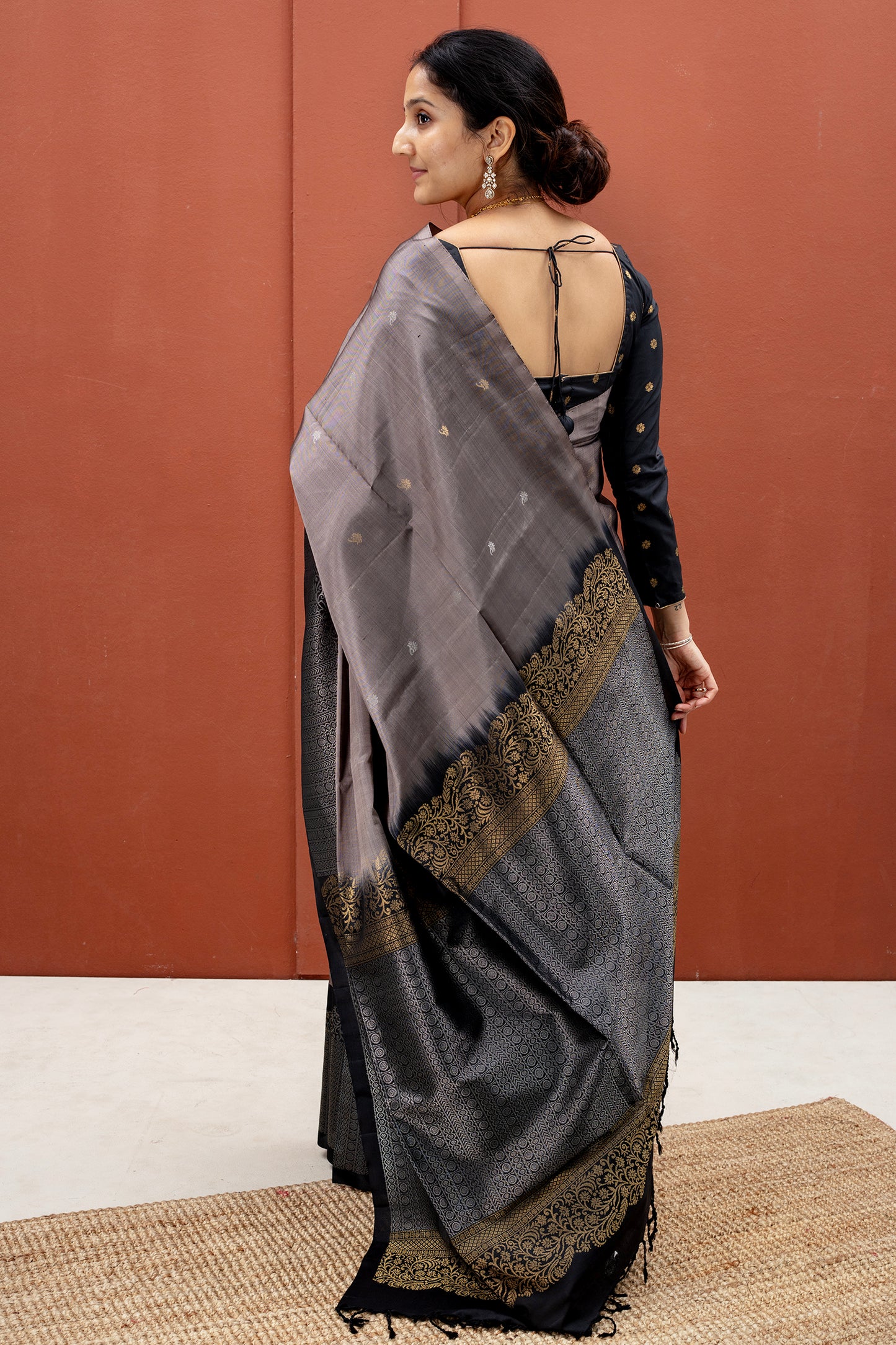 Nirvana - Lightweight silk saree