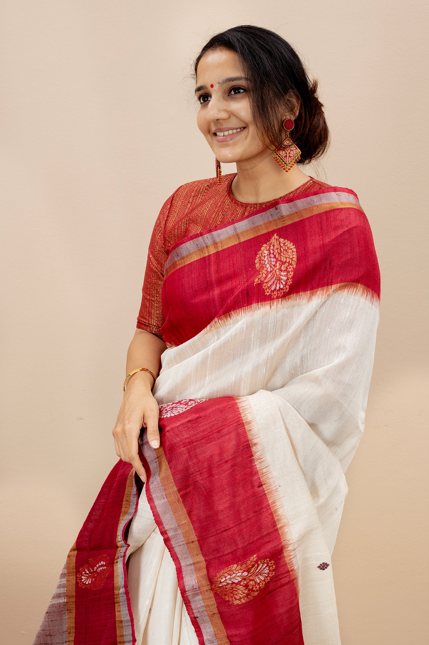 Ashwamedha - Lightweight silk saree